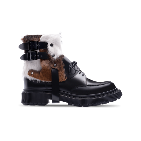Type 134 with gaiters